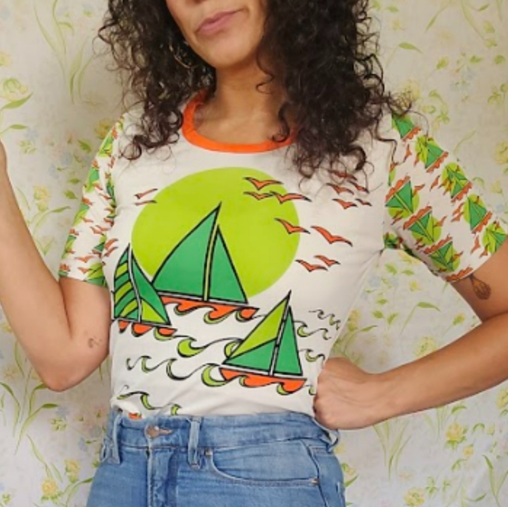 1970s  Poly T Shirt Sailboat Print